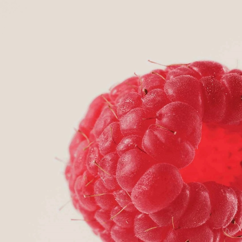 PAYOT Гель-масло для лица отшелушивающий с косточками малины Gelee D'huile Exfoliante – фото 2