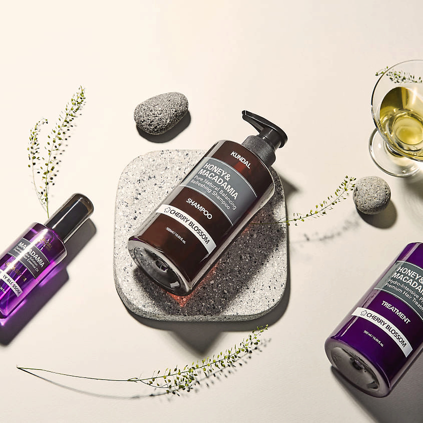KUNDAL Шампунь для волос Цветок вишни Honey & Macadamia Shampoo – фото 6