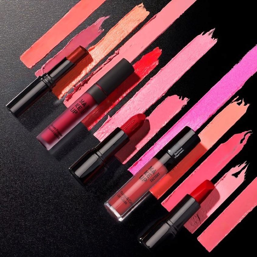 MAKE UP FACTORY Помада жидкая Velvet Powder Liquid Lipstick – фото 8